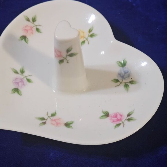 Takahashi San Francisco Lara Heart Shape Porcelain Ring Holder Trinket Dish - Picture 4 of 9